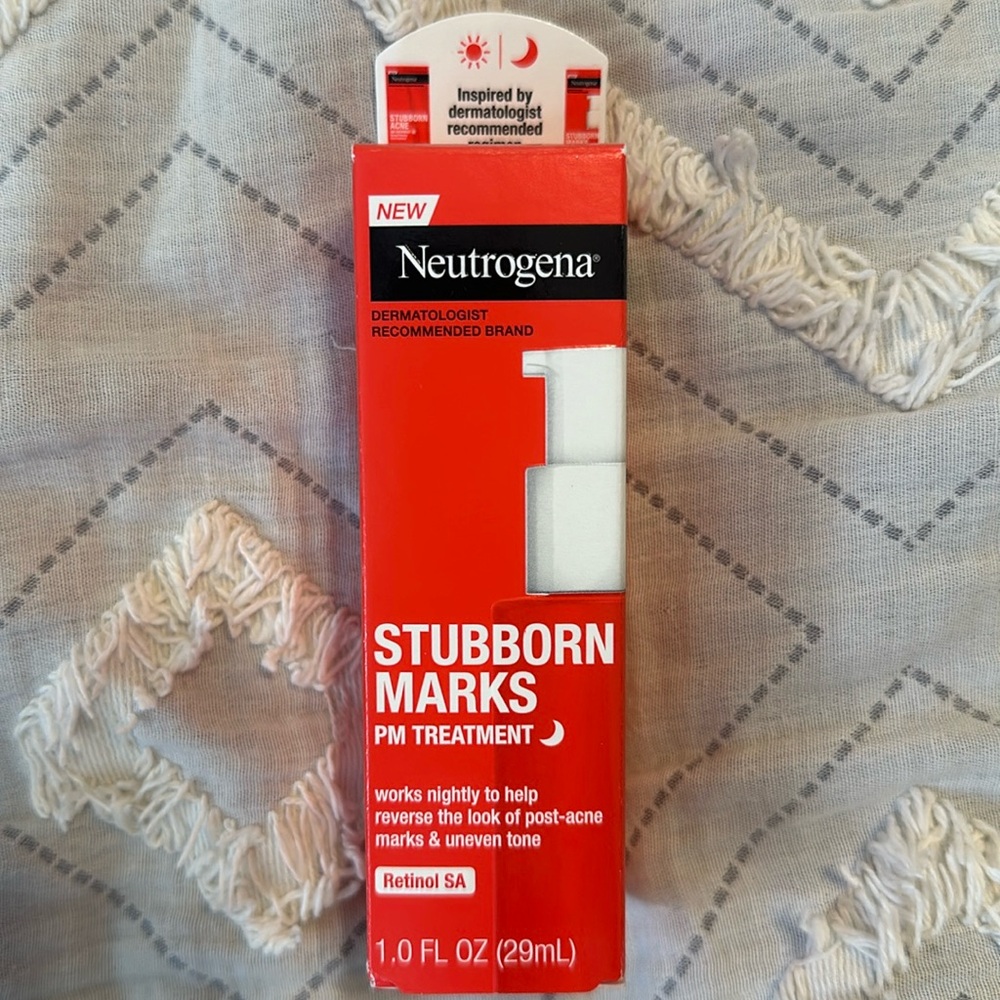 NWT Neutrogena Stubborn Marks PM Treatment